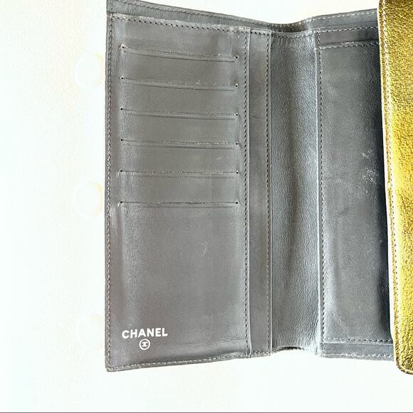 Chanel Vintage Tri Fold Patent Leather Wallet - Picture 8 of 15